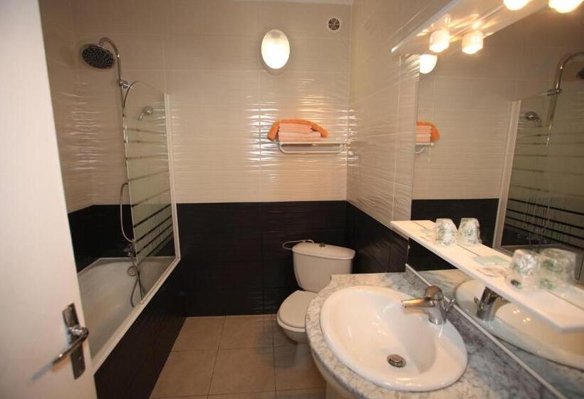 Triple Room Sea View, Le Richmont