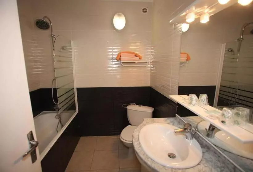 Triple Room Sea View, Le Richmont