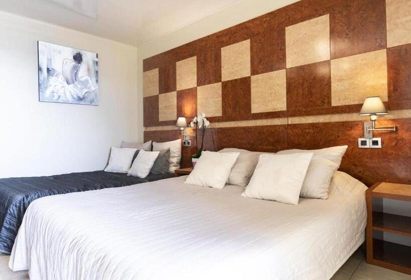 Triple Room Sea View, Le Richmont