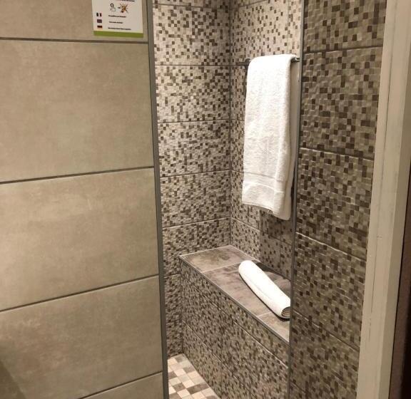 غرفة قياسية ثلاثية, Les Tilleuls Montbeliard Sud Audincourt