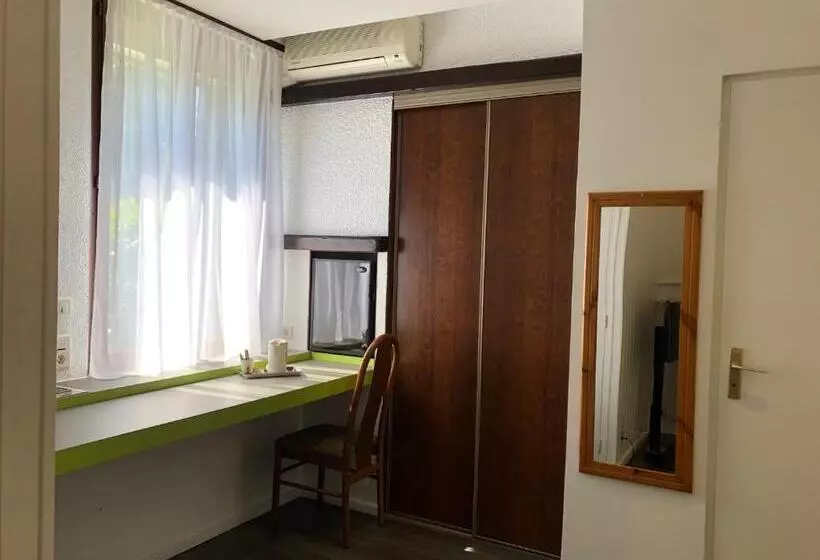 Standard-huone, Les Tilleuls Montbeliard Sud Audincourt