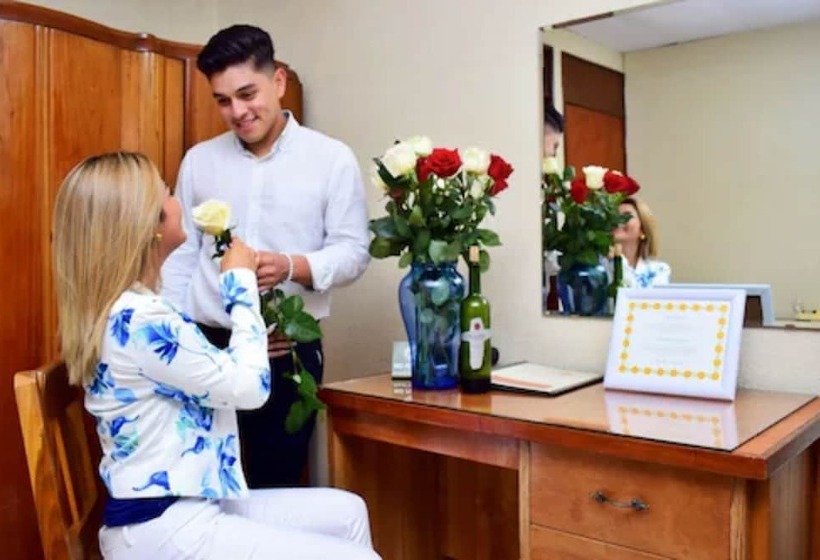 جناح إدارى, Eco Hotel Mariscal