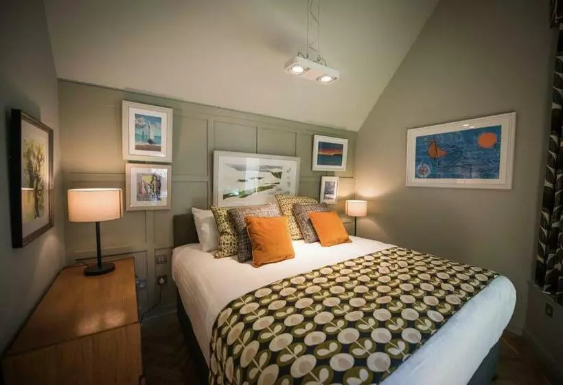 Deluxe Room, The Marquis Of Granby