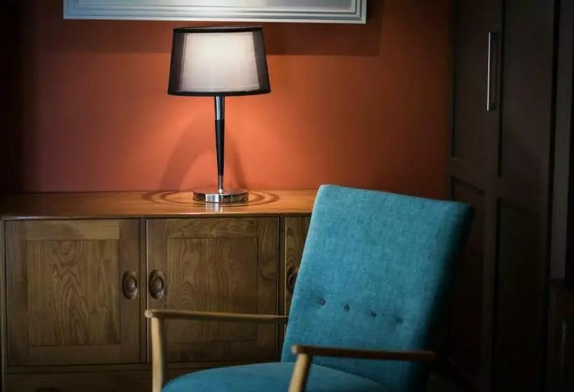 Deluxe Room, The Marquis Of Granby