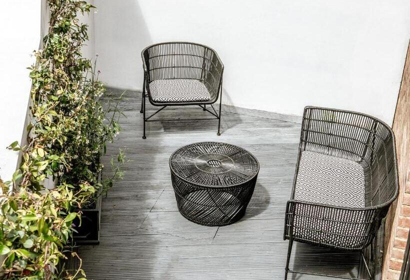 חדר דלוקס, The Marquis Of Granby