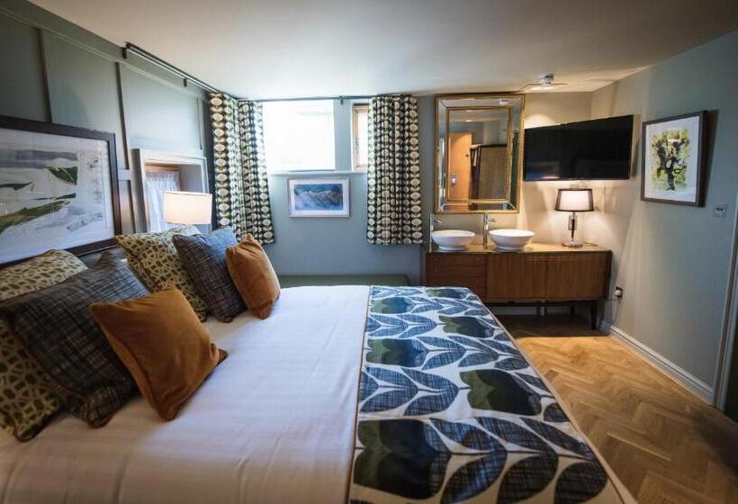 חדר דלוקס, The Marquis Of Granby