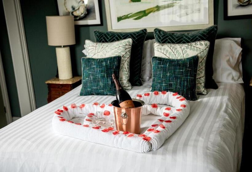 חדר דלוקס, The Marquis Of Granby