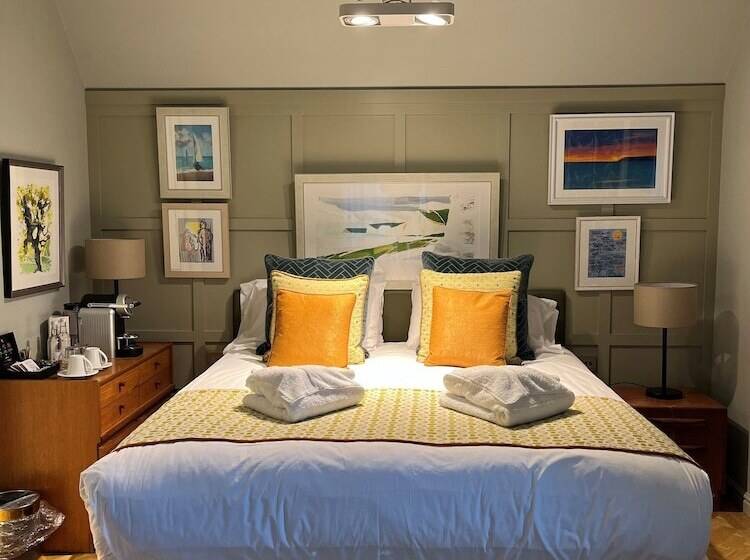 חדר דלוקס, The Marquis Of Granby