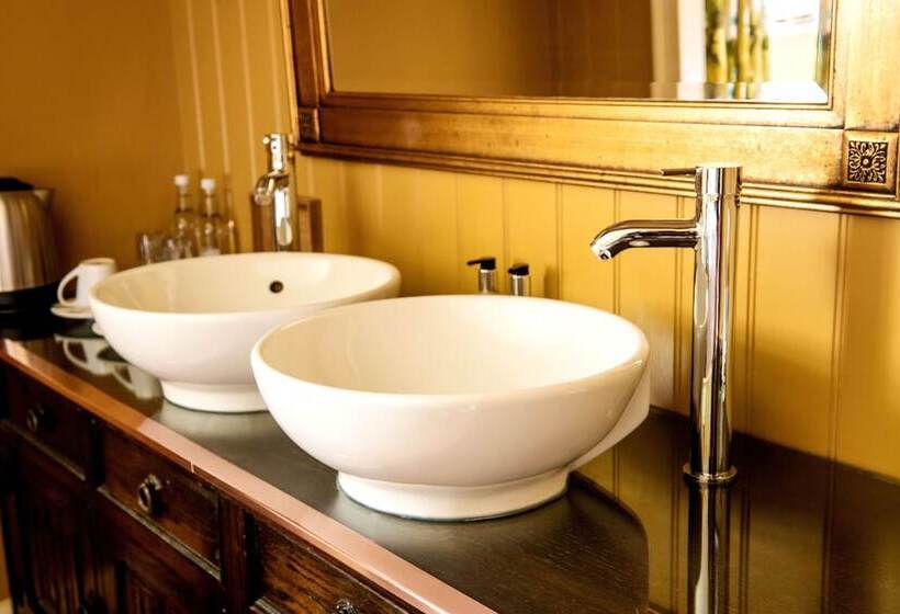 חדר קלאסי, The Marquis Of Granby