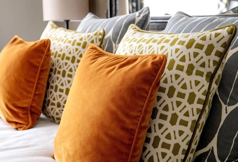 חדר קלאסי, The Marquis Of Granby