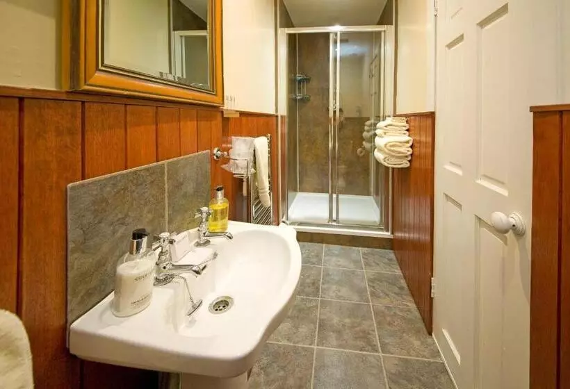 キングサイズベッドのスイートルーム, Knap Guest House