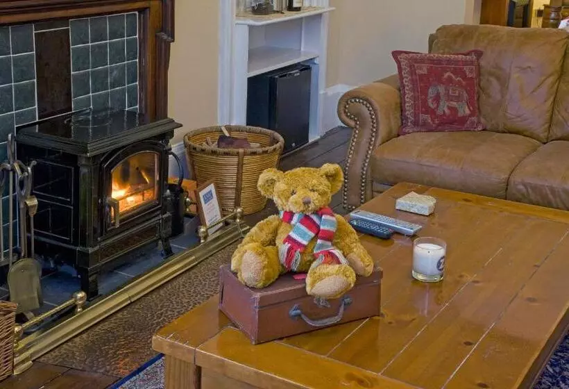 キングサイズベッドのスイートルーム, Knap Guest House
