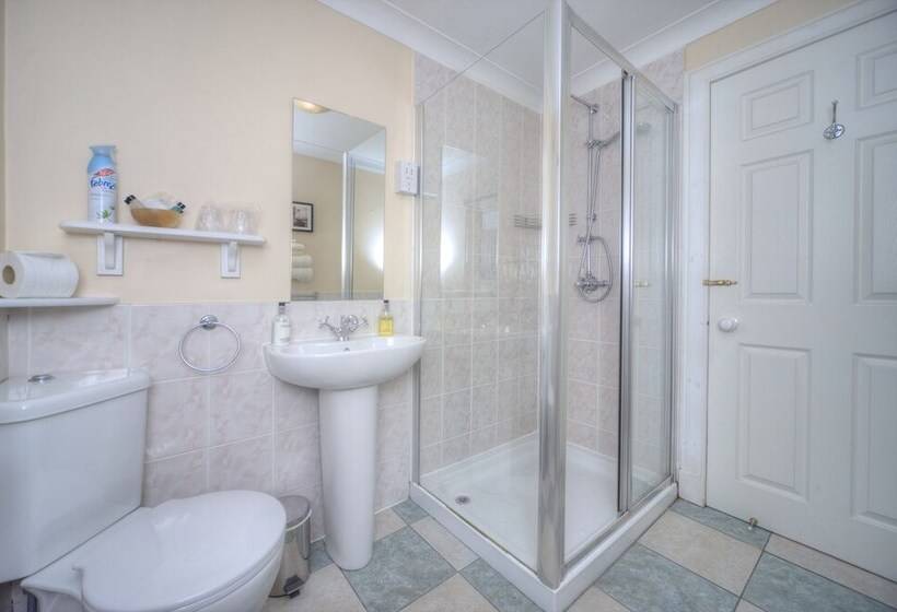 اتاق سوپریور, Knap Guest House