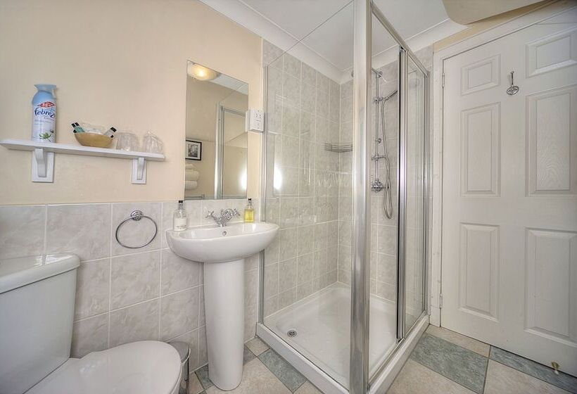 اتاق استاندارد, Knap Guest House