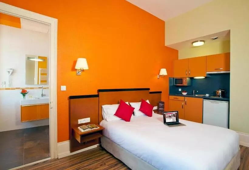 ダブルベッドのスタンダードスタジオ, S & Residences  Le Metropole