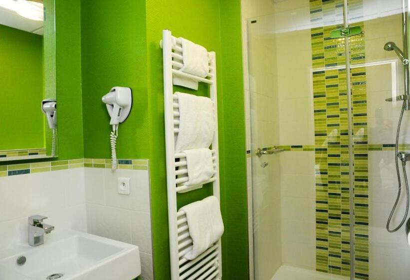 Апартаменты 1 Спальня, S & Residences  Le Metropole