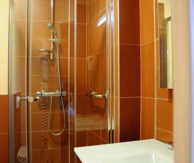 Апартаменты 1 Спальня, S & Residences  Le Metropole