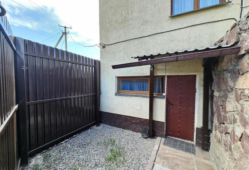 اتاق استاندارد, Guest House Tenir Too