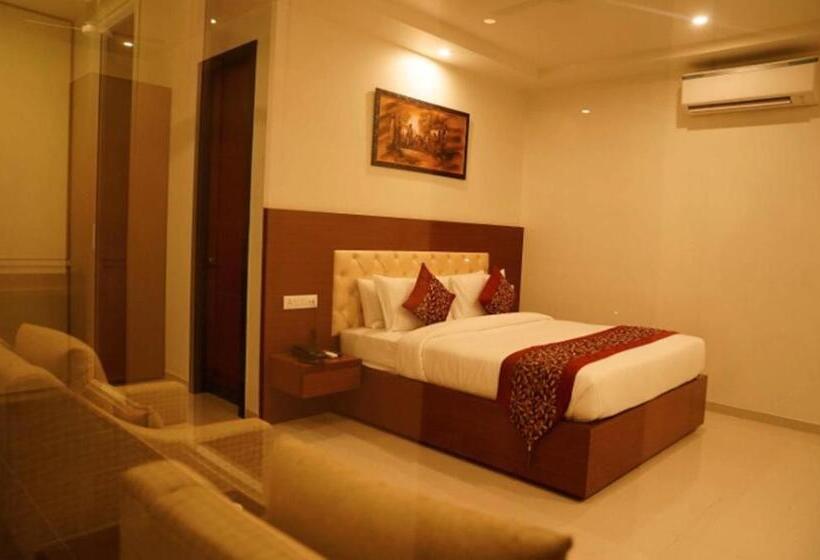 高级大房间, Amer Valley