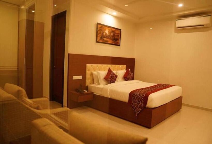 高级大房间, Amer Valley