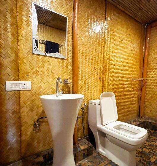 חדר דלוקס לשלושה, O Royal Tree Cafe And Resort