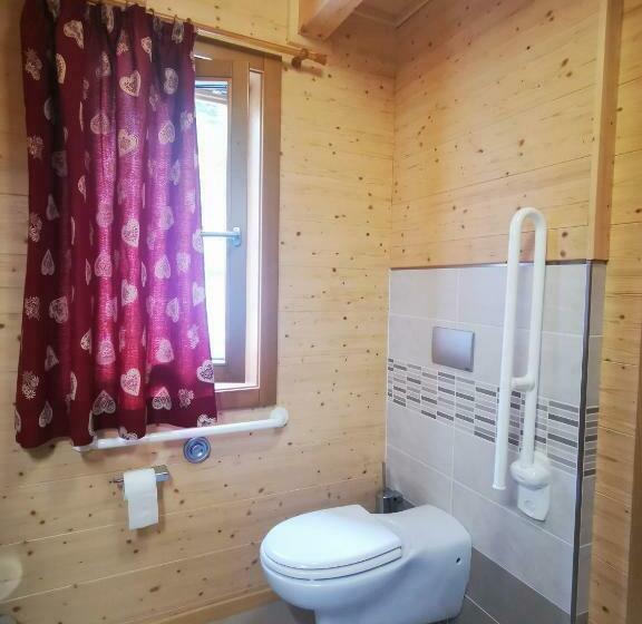 חדר סטנדרט מותאם לאדם עם מוגבלויות, Chalet Gaspard