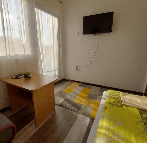 اتاق استاندارد با بالکن, Pandora S Place