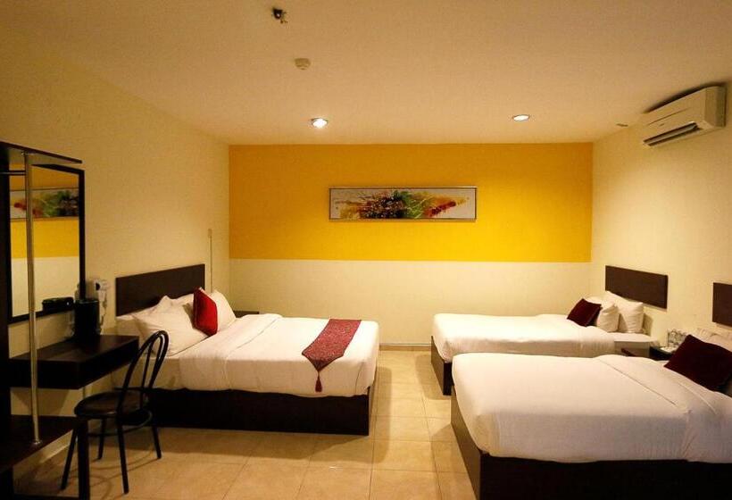 Четырехместный Номер Стандарт, Golden Roof Hotel Falim Ipoh