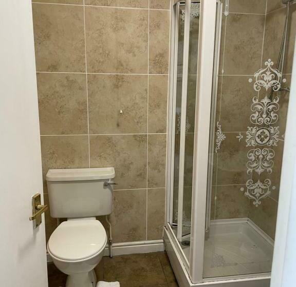 스탠다드 룸, The Penrhos Arms