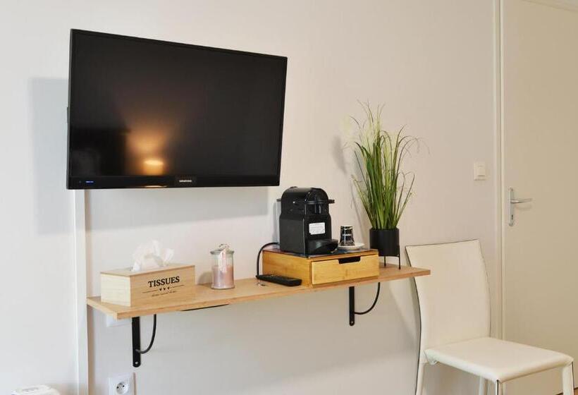 スタンダードルーム, Chambres Et Table D Hotes Du Calvaire