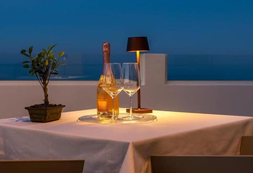 اتاق استاندارد با چشم‌انداز باغ, Terrazza Sul Mare
