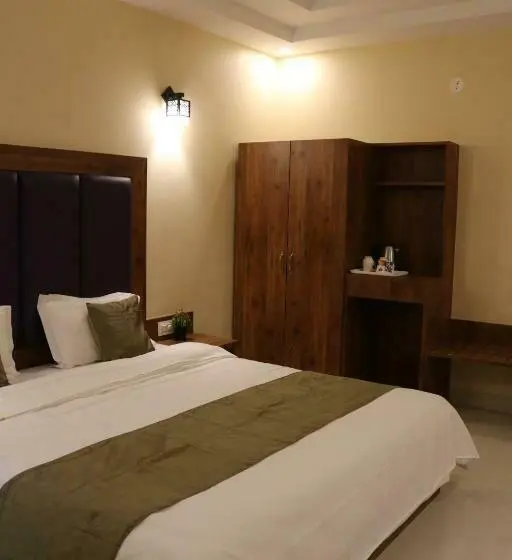 Superior Room, Centro