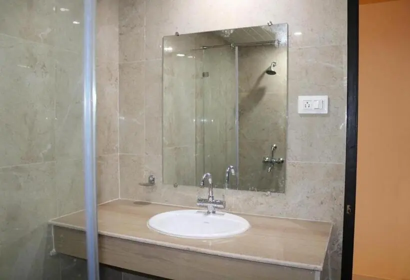 Deluxe Suite, Centro