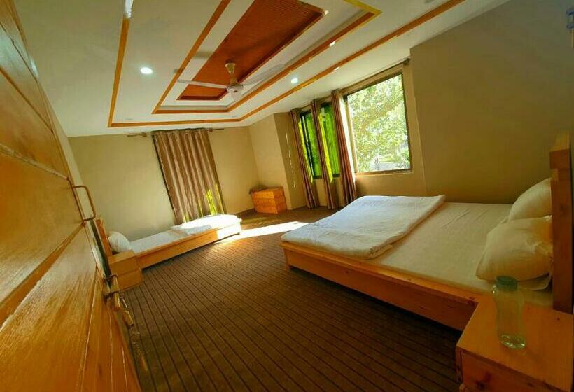 اتاق لوکس, Hikk Inn