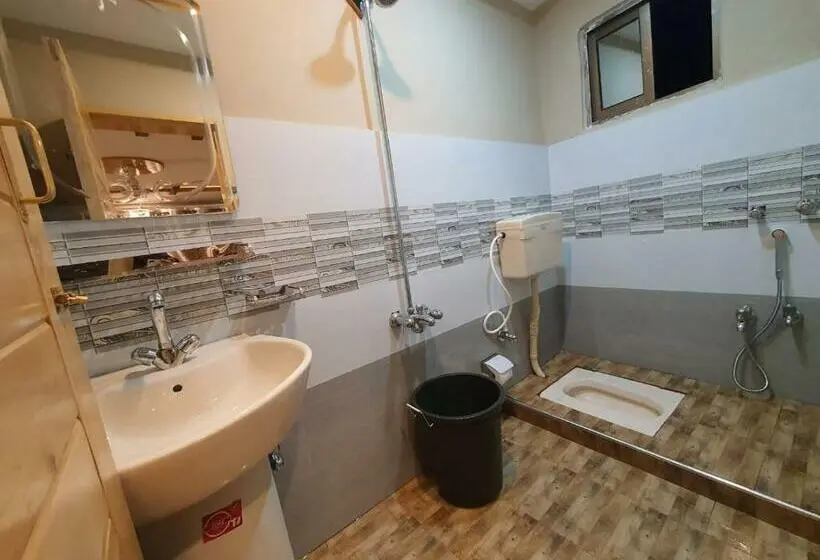 اتاق استاندارد با تخت بزرگ, Hikk Inn