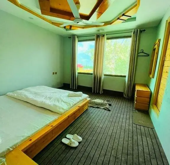 اتاق استاندارد با تخت بزرگ, Hikk Inn