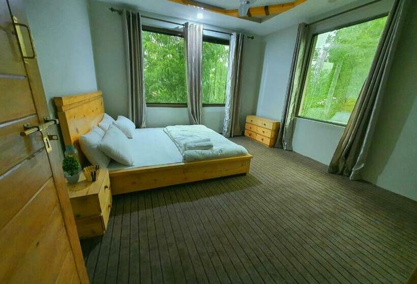 اتاق استاندارد با تخت بزرگ, Hikk Inn