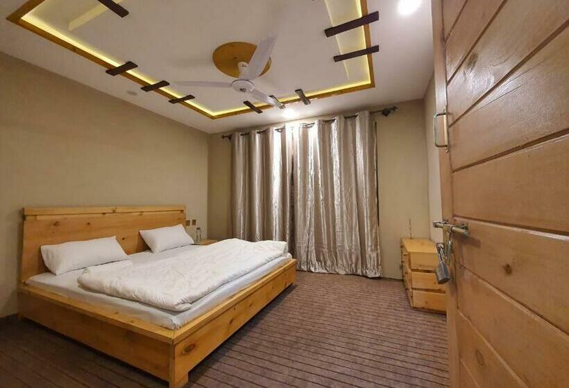 اتاق استاندارد با تخت بزرگ, Hikk Inn