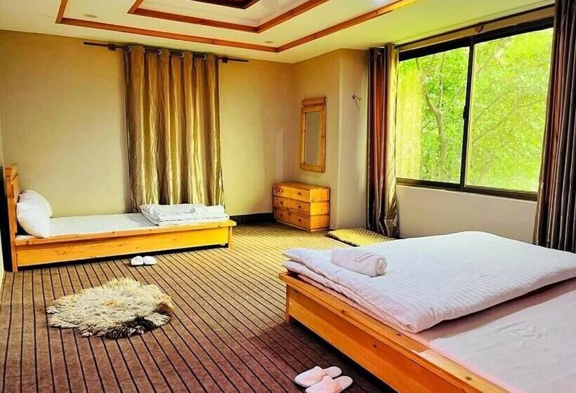 اتاق لوکس, Hikk Inn