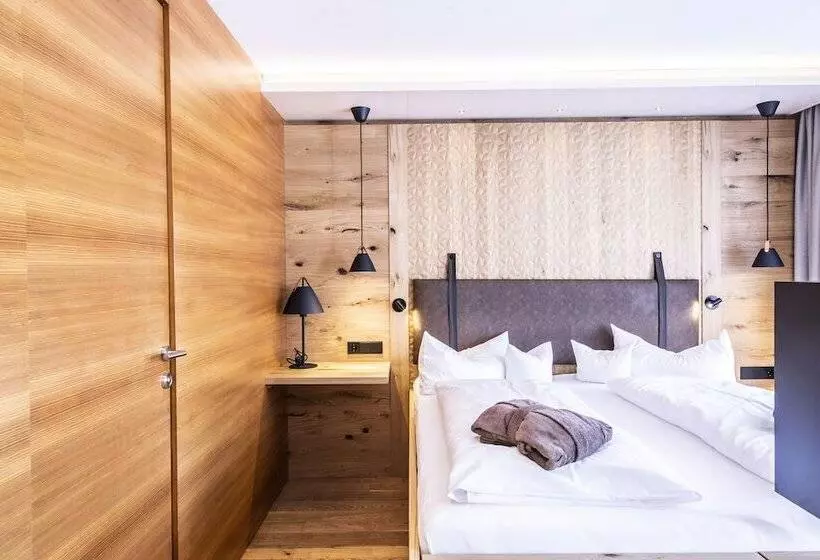 デラックスルーム, Alpen Hotel Post