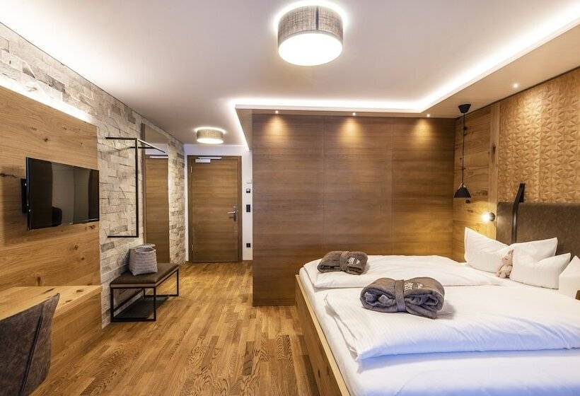 جناح جونيور مزوَّد بشرفة, Alpen Hotel Post