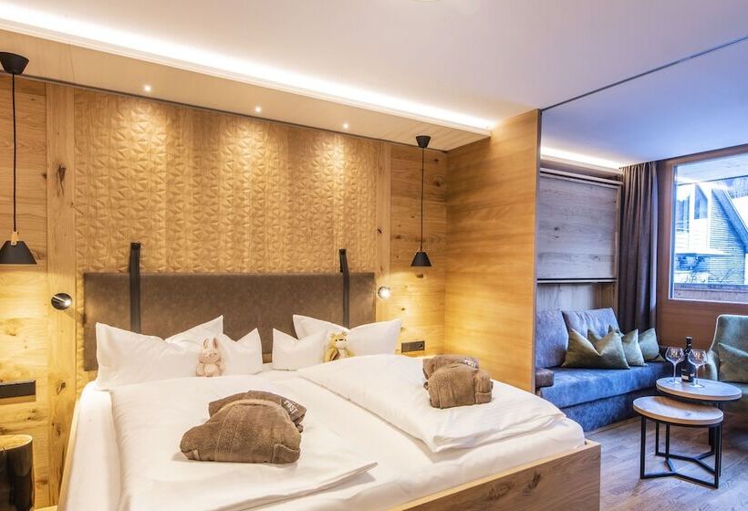 جناح جونيور مزوَّد بشرفة, Alpen Hotel Post