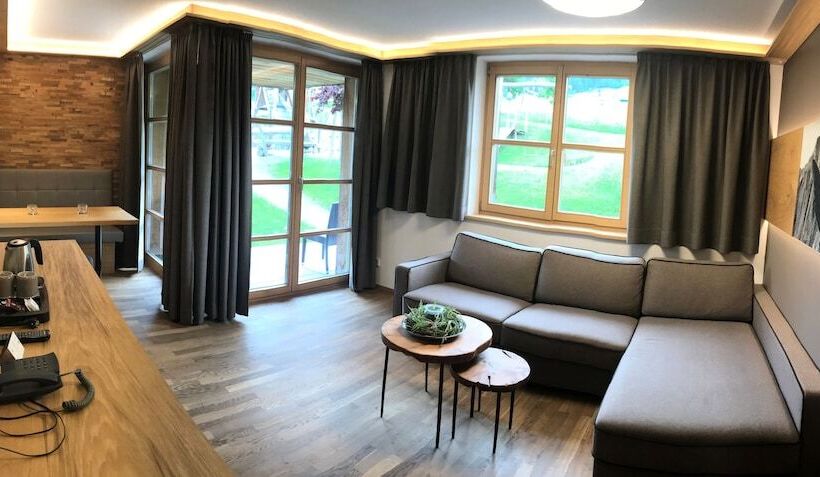 جناح غرفتين نوم, Alpen Hotel Post