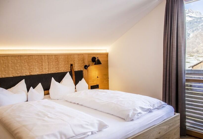 Люкс 2 Спальни, Alpen Hotel Post