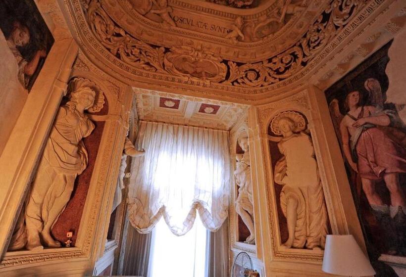 سوییت اجرایی, Casa Museo Palazzo Valenti Gonzaga