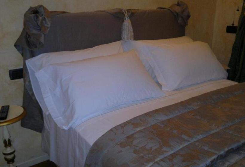 带按摩浴盆的套房, Casa Museo Palazzo Valenti Gonzaga