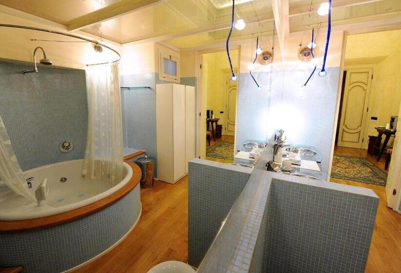 带按摩浴盆的套房, Casa Museo Palazzo Valenti Gonzaga