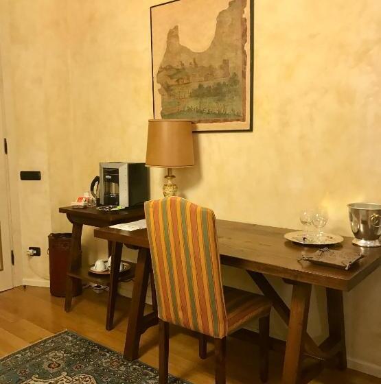 带按摩浴盆的套房, Casa Museo Palazzo Valenti Gonzaga