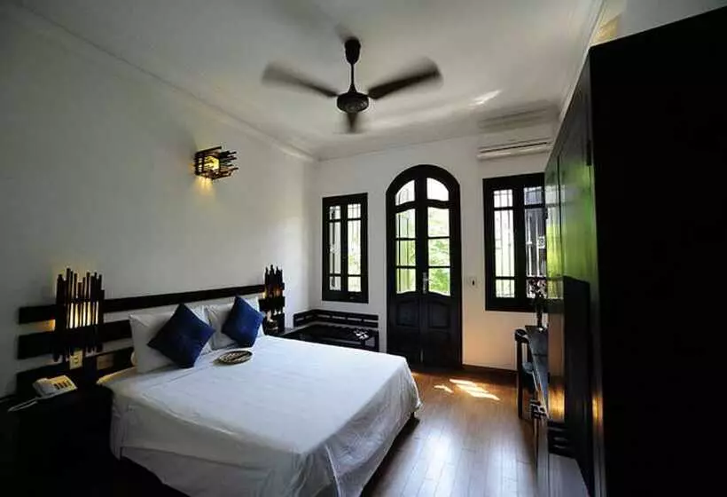 اتاق لوکس با چشم‌انداز شهر, Cinnamon Hotel Hanoi