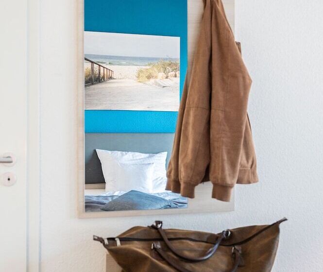 غرفة قياسية فردية مطلة علي البحر, Alte Fischereischule